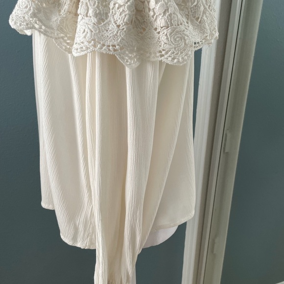 Off shoulder Ruffle Top - Picture 5 of 6